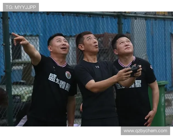 全国锦标赛分析：成都足球队展现出卓越的战术灵活性与团队协作能力