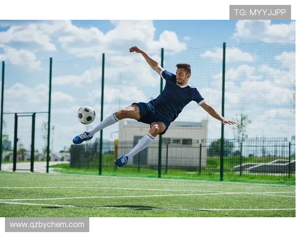 李姓足球明星有哪些及其精彩瞬间图片分享